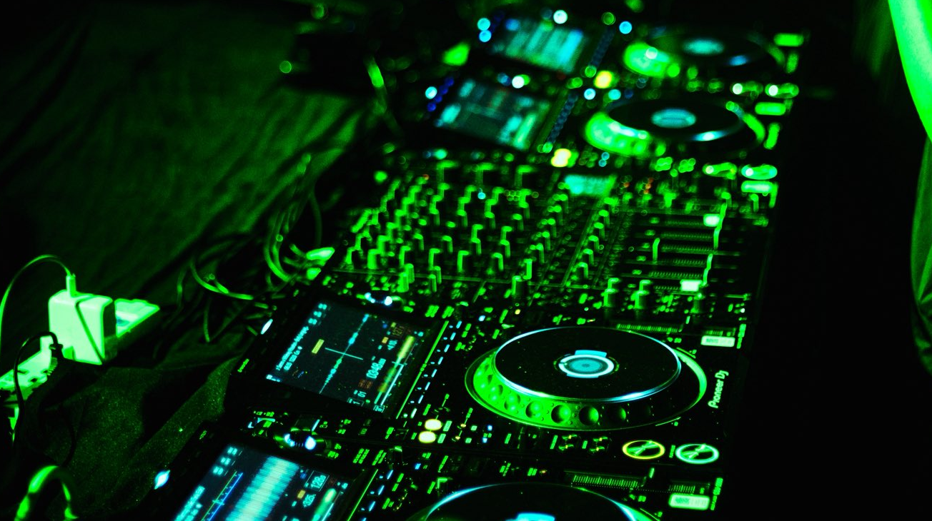 How To Get Into EDM, For Normies.
